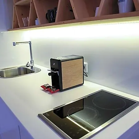 Xxl & Garage Parking Hotel